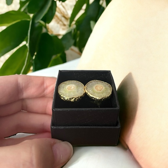 Yellow Solar Quartz Cufflinks - Picture 3 of 5